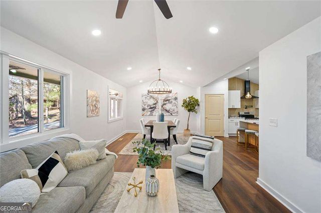 2541 Peyton Woods Trail SW, Atlanta, GA 30311