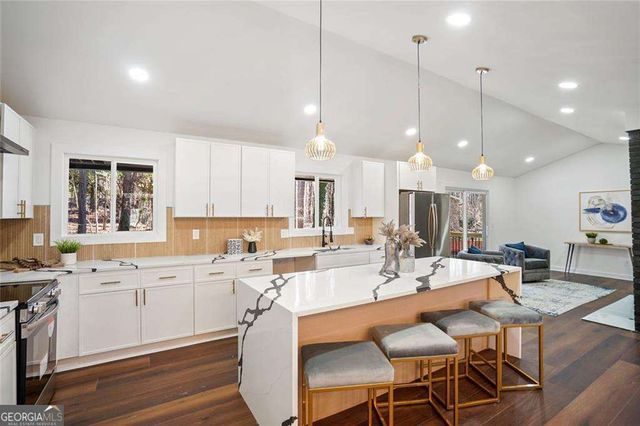 2541 Peyton Woods Trail SW, Atlanta, GA 30311