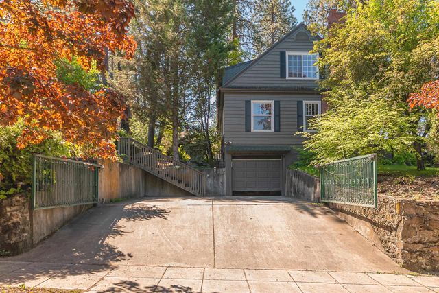 1907 S Cedar St, Spokane, WA 99203
