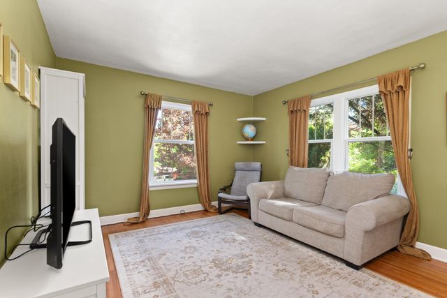 1907 S Cedar St, Spokane, WA 99203
