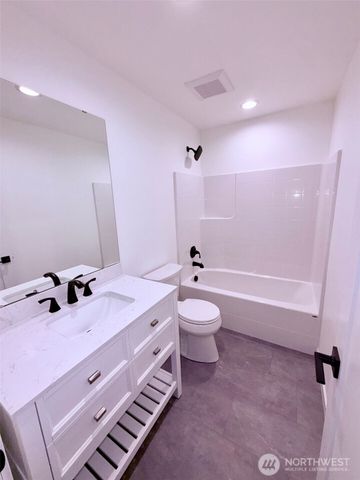 2508 58th Avenue NE, Tacoma, WA 98422