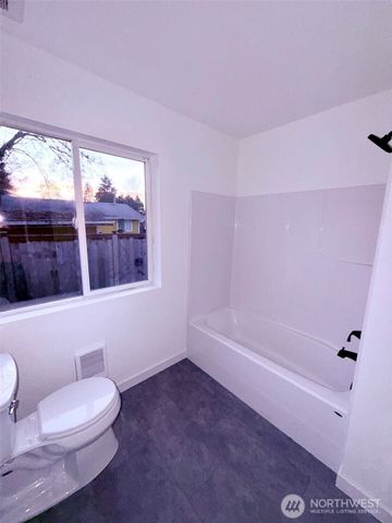 2508 58th Avenue NE, Tacoma, WA 98422