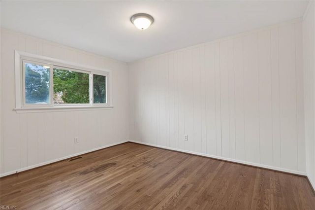 3 Roosevelt DR, Newport News, VA 23608