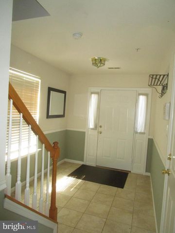 7911 HEATHERLEIGH PL, White Plains, MD 20695