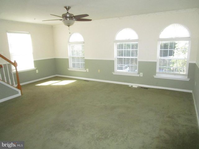 7911 HEATHERLEIGH PL, White Plains, MD 20695