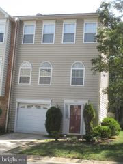 7911 HEATHERLEIGH PL, White Plains, MD 20695