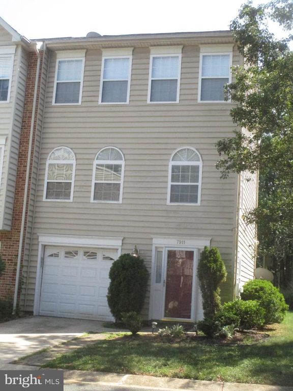 7911 HEATHERLEIGH PL, White Plains, MD 20695