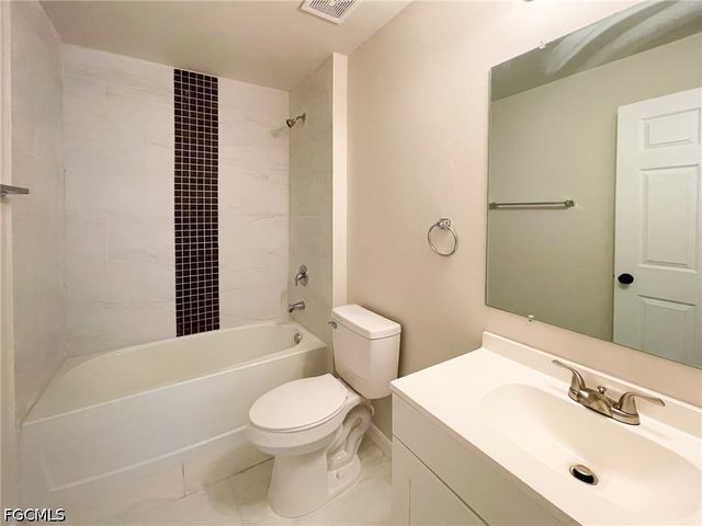 507 NE 7th AVE, Cape Coral, FL 33909