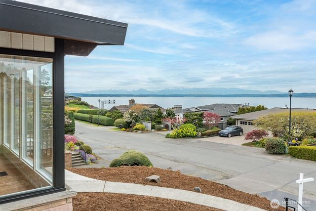 2425 NW Blue Ridge Drive, Seattle, WA 98177