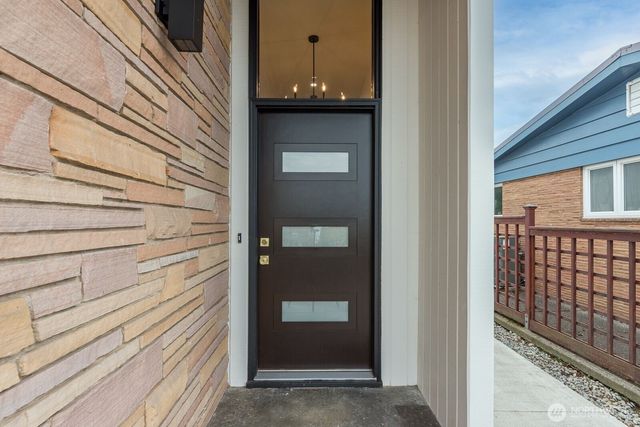 2425 NW Blue Ridge Drive, Seattle, WA 98177