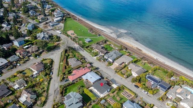 2425 NW Blue Ridge Drive, Seattle, WA 98177