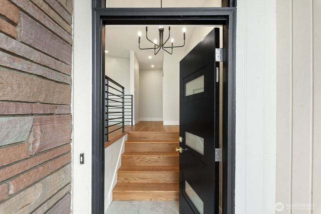 2425 NW Blue Ridge Drive, Seattle, WA 98177