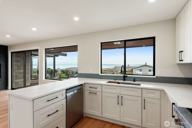 2425 NW Blue Ridge Drive, Seattle, WA 98177