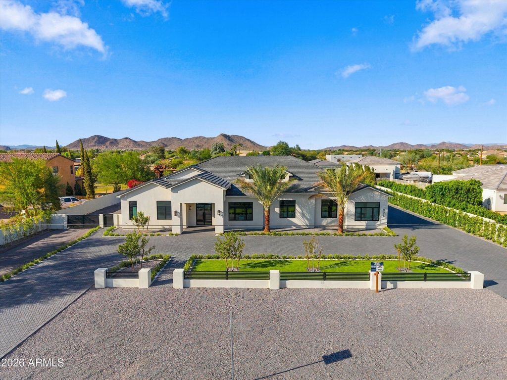 8318 W WILLIAMS Road, Peoria, AZ 85383 — exterior
