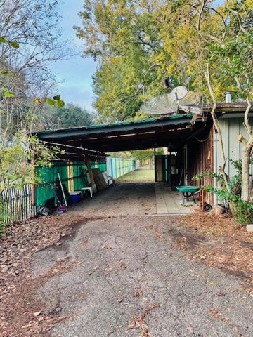 3633 County Road 211 Sparks Rd, Bay City, TX 77414