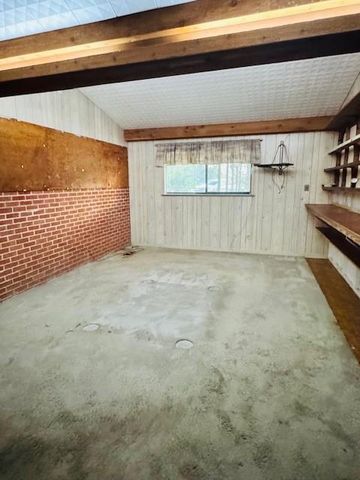 3633 County Road 211 Sparks Rd, Bay City, TX 77414