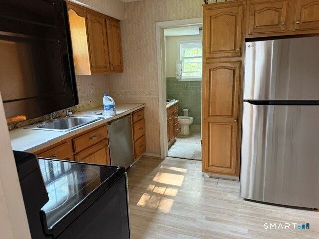 816 Indian Hill Road, Orange, CT 06477