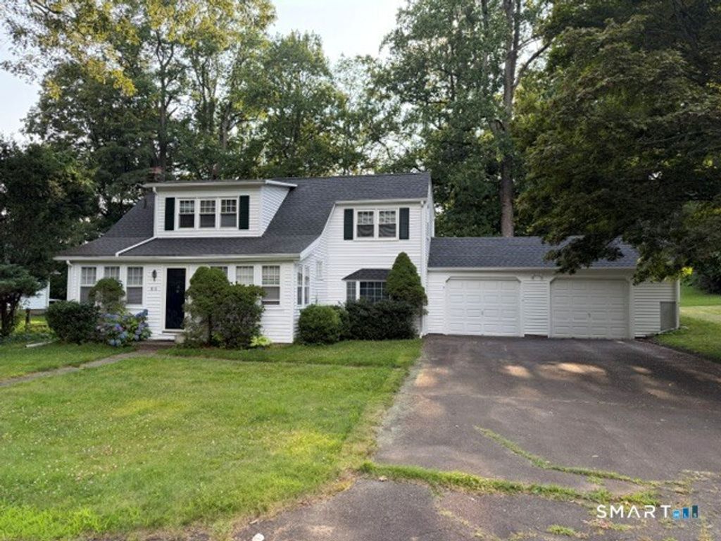 816 Indian Hill Road, Orange, CT 06477