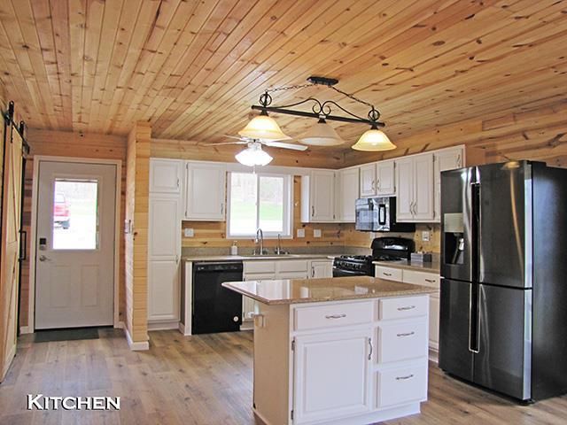 3362 Kress Lane, Potosi, WI 53820