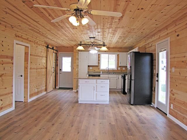 3362 Kress Lane, Potosi, WI 53820