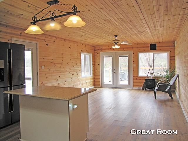 3362 Kress Lane, Potosi, WI 53820