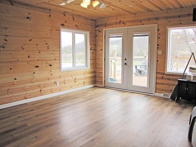 3362 Kress Lane, Potosi, WI 53820