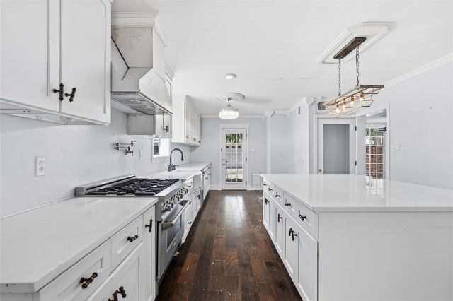 3058 Locke, Houston, TX 77019