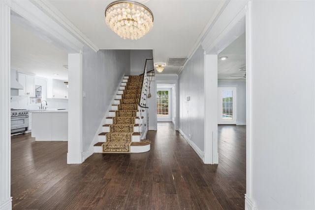 3058 Locke, Houston, TX 77019