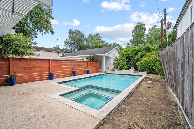 3058 Locke, Houston, TX 77019