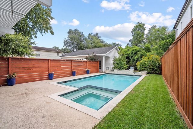 3058 Locke, Houston, TX 77019