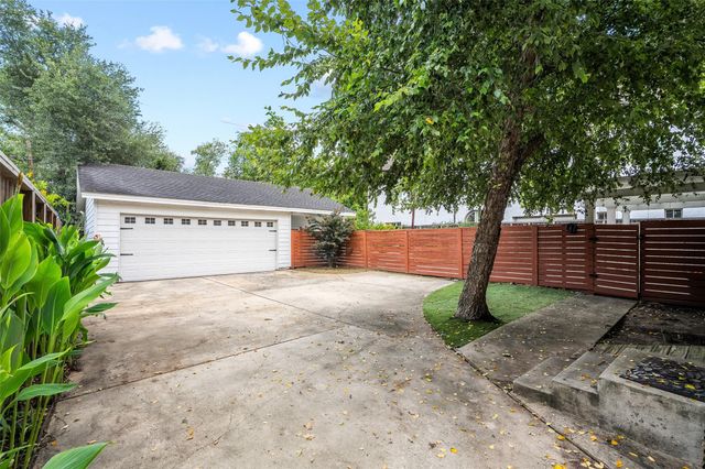 3058 Locke, Houston, TX 77019
