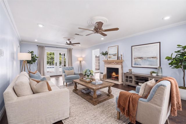 3058 Locke, Houston, TX 77019