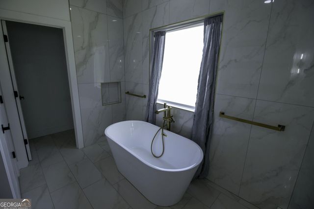 2125 Red Rose Lane, Loganville, GA 30052