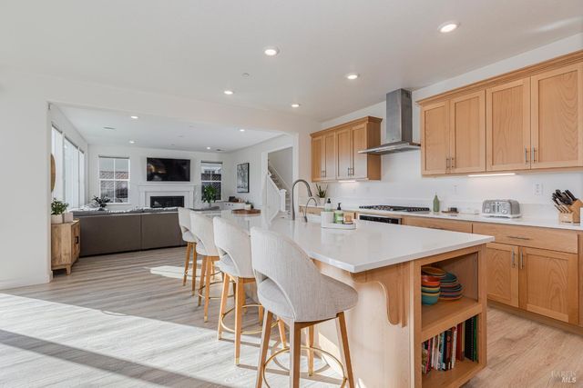 7448 Wendy Dr, Rohnert Park, CA 94928