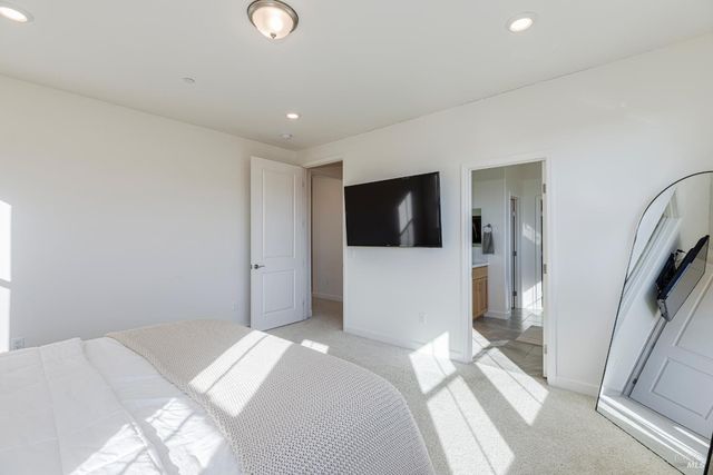 7448 Wendy Dr, Rohnert Park, CA 94928