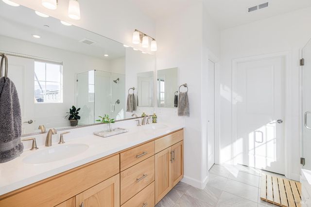 7448 Wendy Dr, Rohnert Park, CA 94928