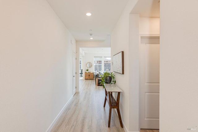 7448 Wendy Dr, Rohnert Park, CA 94928