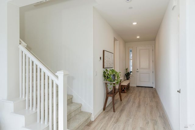 7448 Wendy Dr, Rohnert Park, CA 94928