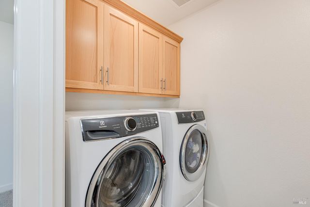 7448 Wendy Dr, Rohnert Park, CA 94928