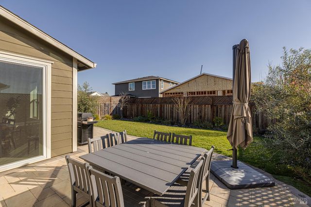 7448 Wendy Dr, Rohnert Park, CA 94928