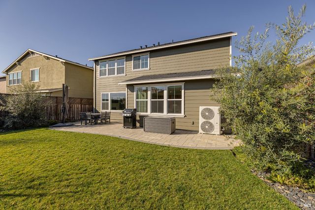 7448 Wendy Dr, Rohnert Park, CA 94928