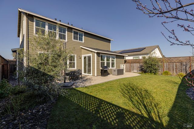 7448 Wendy Dr, Rohnert Park, CA 94928