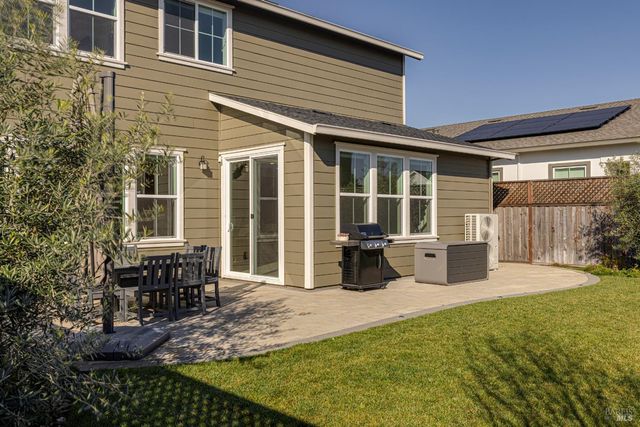 7448 Wendy Dr, Rohnert Park, CA 94928