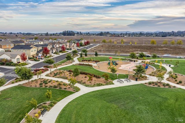 7448 Wendy Dr, Rohnert Park, CA 94928