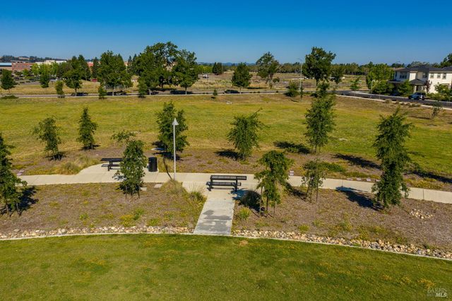 7448 Wendy Dr, Rohnert Park, CA 94928