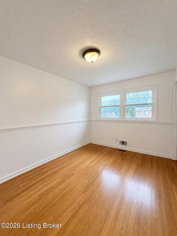 5400 Monaco Dr, Louisville, KY 40219
