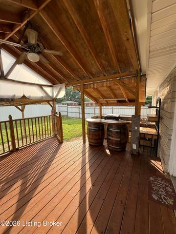 5400 Monaco Dr, Louisville, KY 40219
