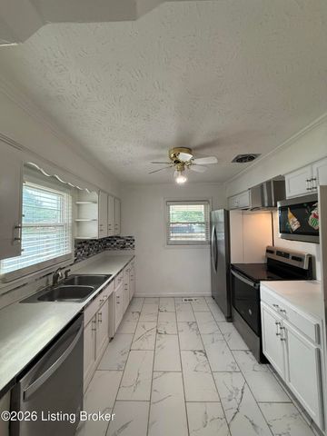 5400 Monaco Dr, Louisville, KY 40219