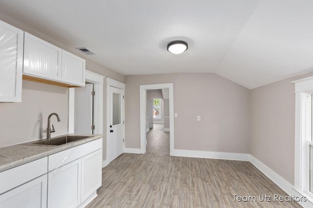 1140 Cromwell Avenue SE, Grand Rapids, MI 49507