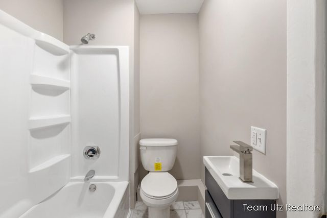 1140 Cromwell Avenue SE, Grand Rapids, MI 49507